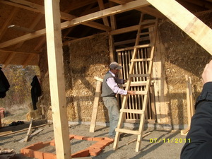 Прошле јесени је изграђена кућа од сламе, а следи избор најбољег предлога пројекта читавог будућег еко-села